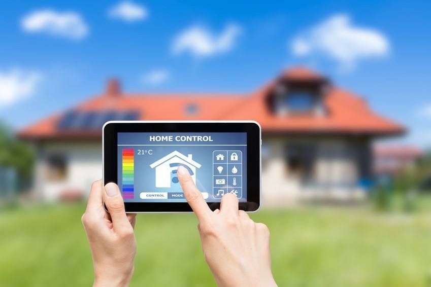 Das Smart Home auch für Holzhäuser: Was wird benötigt?